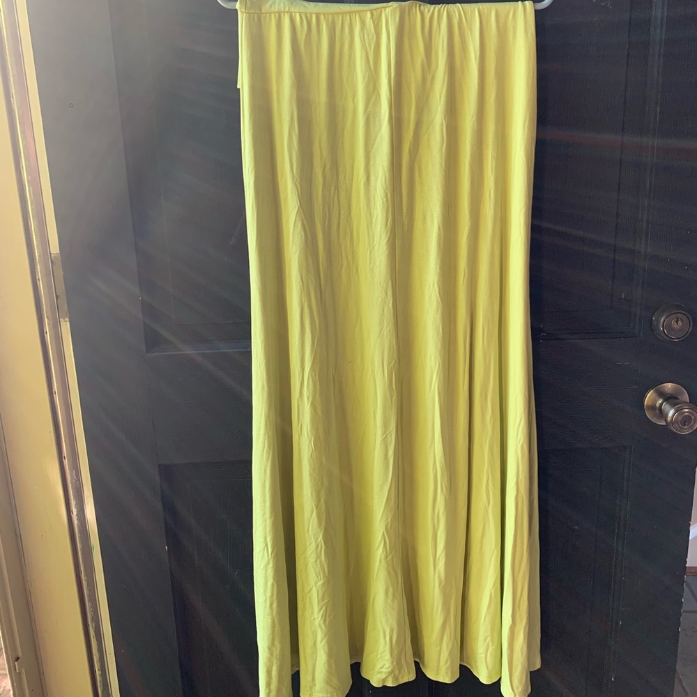Promesa maxi skirt BRAND NEW